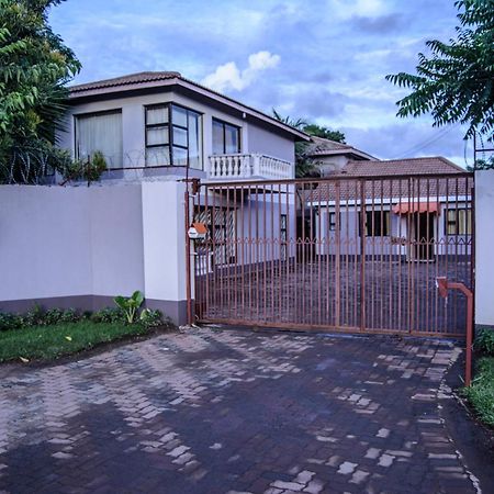 The Palace Guest House Harare Eksteriør bilde